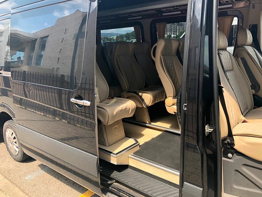 Мерседес Спринтер VIP. Мерседес Спринтер 906 вип. Mercedes Sprinter 516 салон. Mercedes Sprinter Lux. Посуточная аренда минивэна без водителя