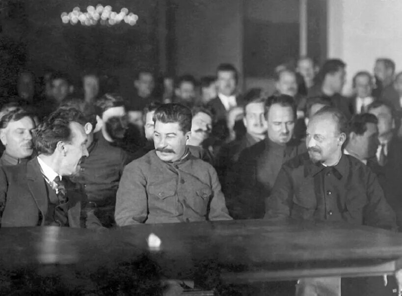 Сталин на съезде вкп б. Сталин бухарин и рыков. политбюро цк вкп б бухарин рыков.