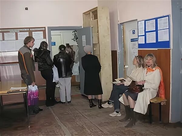 Очередь в паспортный стол. Горловка паспортный стол Никитовский район. Паспортный стол Горловка. Паспортный стол очередь