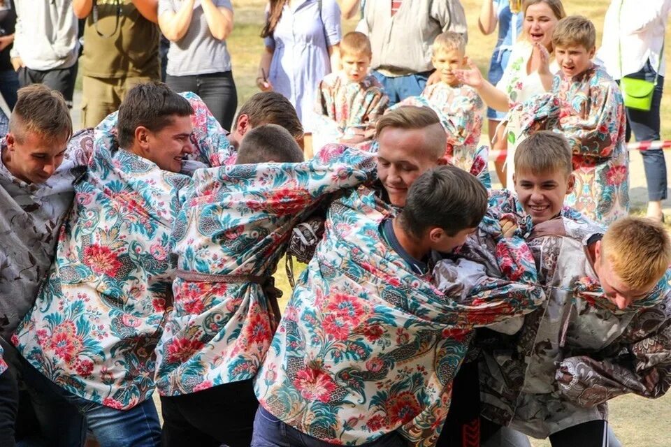 Последние новости грайворонского района белгородской области. Драчки задирачки Грайворон. Культура Грайворонского района. Известные люди Грайворонского района. Новости Грайвороне сегодняшние.