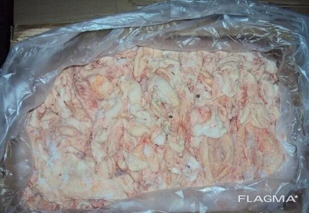 Кожа куриная замороженная. Кожа с грудки. Кожа с грудки. Куриная грудка на кости с кожей. Кожа с грудки.