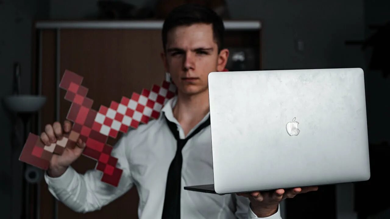 правильная стойка в дартс. как перестать играть в доту книга. перестал играть. как бросить играть в игры. брось флажок подвижная игра.