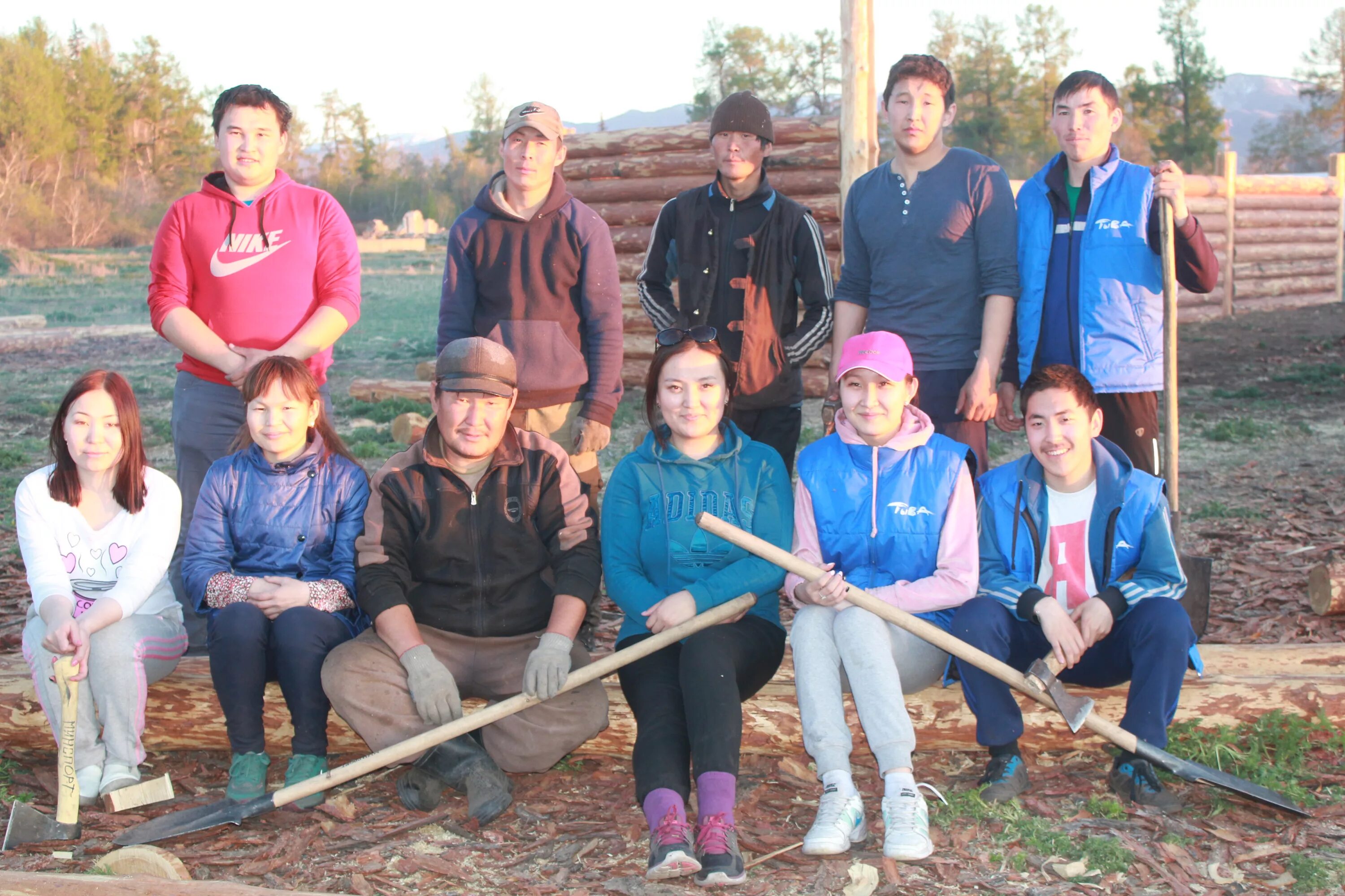 Тандинский кожуун карта. Хребет танды-уула тыва. Тандинский кожуун кожууны тывы. Администрация тандинского кожууна республики тыва. Тандинский кожуун кожууны тывы.