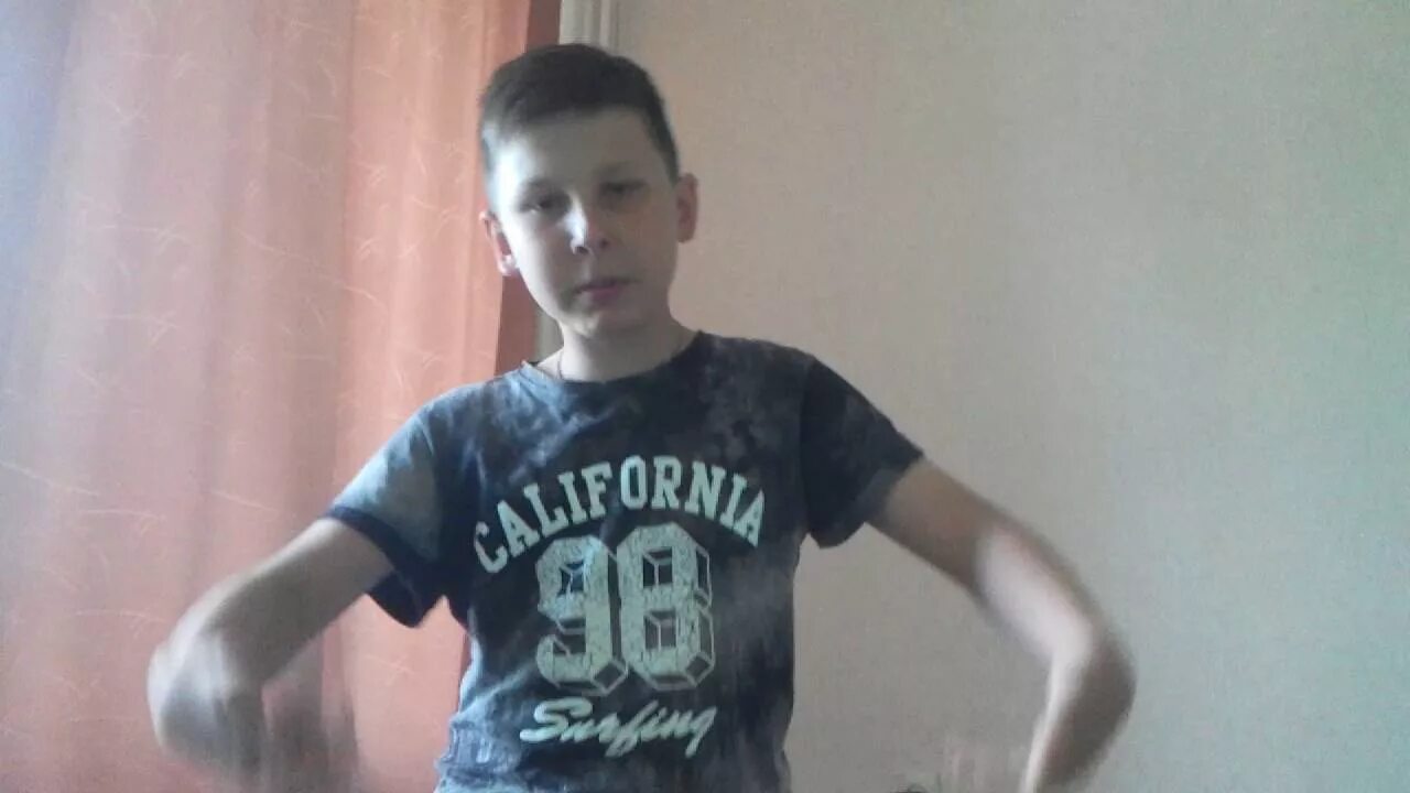 Писюна мам мальчиков. Писюнчик подростка. Яйца мужчины в 12 лет. Пацан показал mp4. Мальчик показал свой.