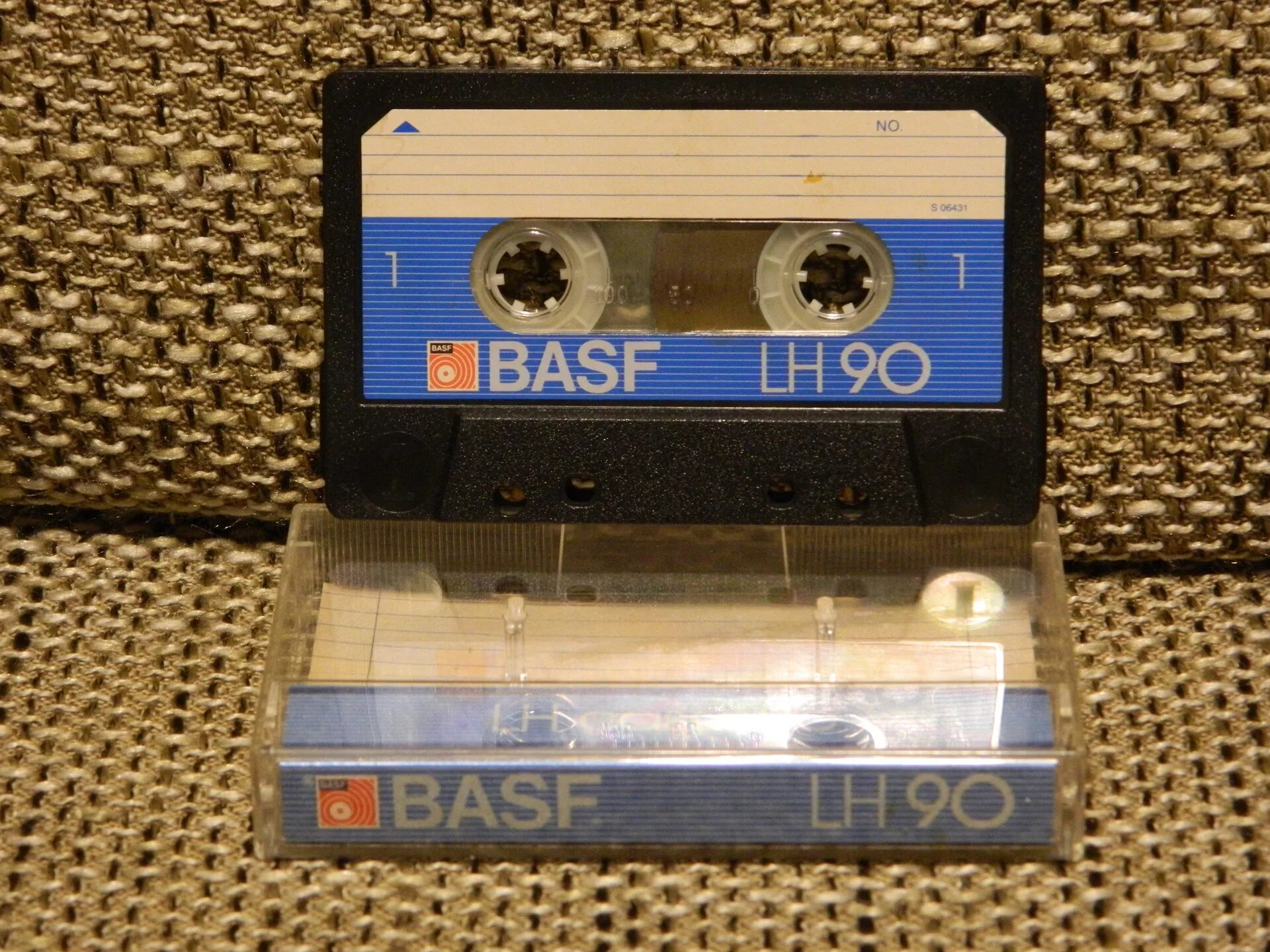 Кассеты как слушать. Джасдаурен песни на кассете. Джасдаурен песни на кассете. Джасдаурен песни на кассете. Джасдаурен песни на кассете.