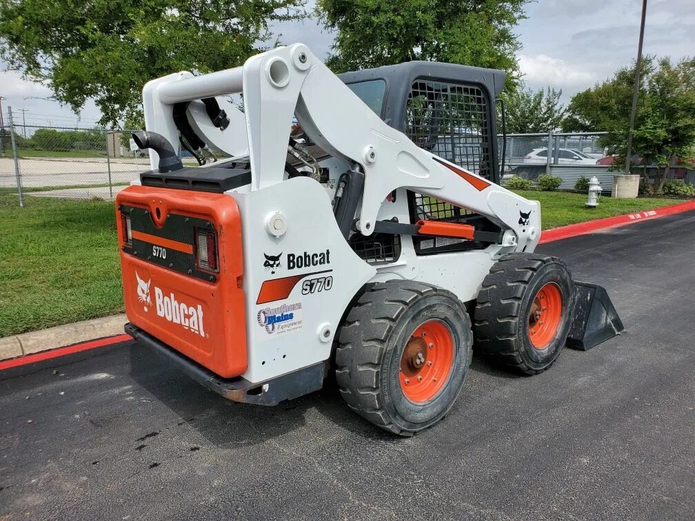 Погрузчик Bobcat s770. Мини-погрузчик Bobcat a770. Погрузчик Bobcat 770. Бобкэт 770