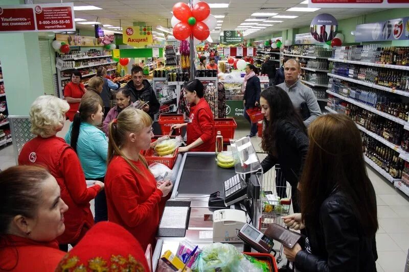 Планограмма соки пятерочка. Ценник пятерочка. Пятерочка ревизия ночью. Ревизия в магазине. Игрушки в пятерочке на кассе.
