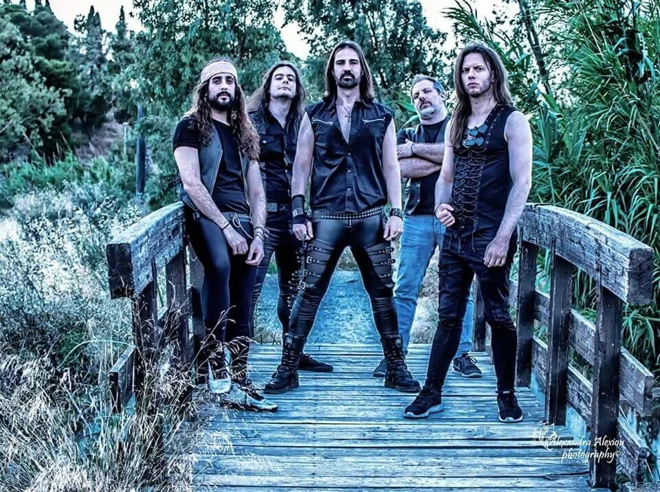 Серебристый камень. Родий драгоценный металл. Image line old logo. Родиум. Ацетат палладия.