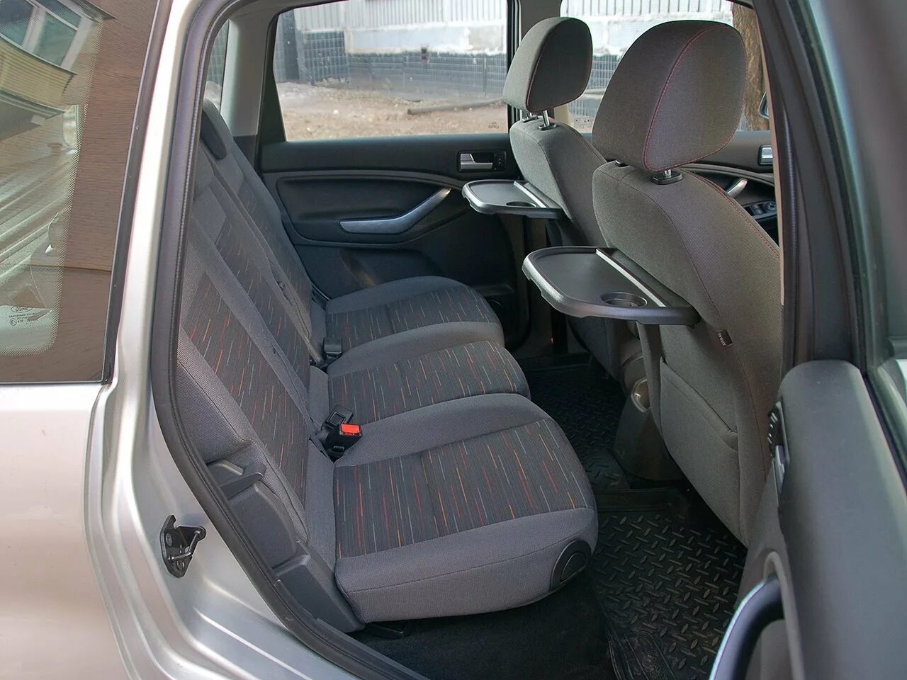 Сиденье c max. Ford c-max 2007 салон. форд c-max 2007 салон. ford c max 2007. форд с макс 2007 салон.