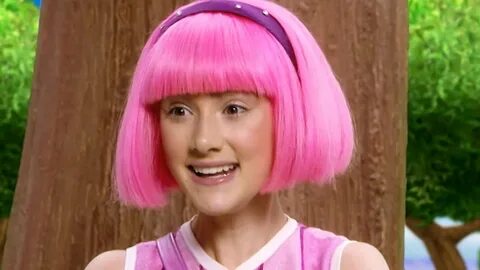 Басы жоқ жалаңаш қыздар