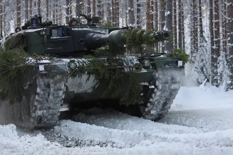 Танк зимой