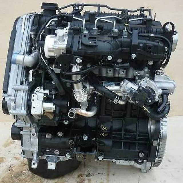 Купить мотор хендай. Двигатель Hyundai Starex 2.5. Двигатель на Хендай Старекс 2.5. Мотор Хендай Старекс 2.5 дизель. Двигатель d4cb 2.5 дизель.