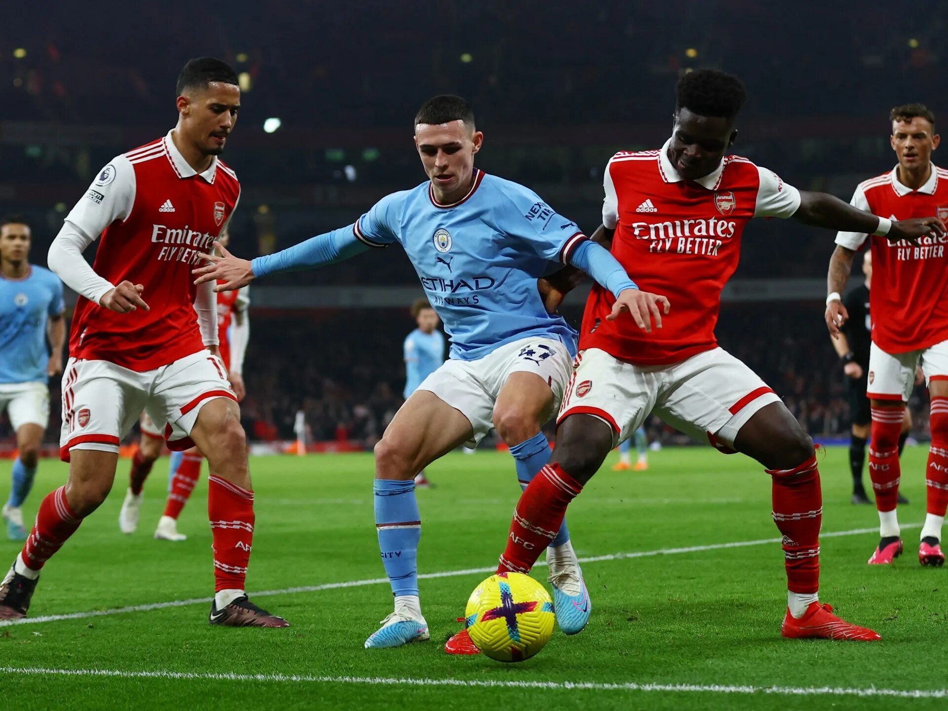 Man city vs arsenal live streaming. Арсенал Манчестер Сити. Манчестер Сити — Арсенал 5 0. Арсенал Манчестер Юнайтед. Манчестер Сити vs Арсенал.