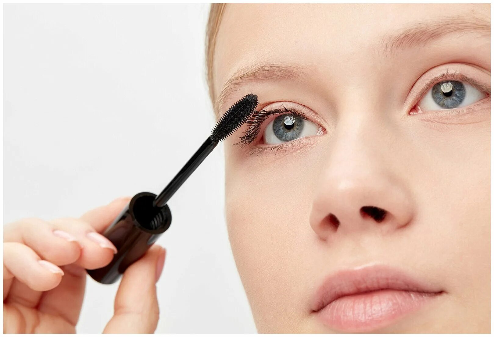 Extra volume eyelash mascara