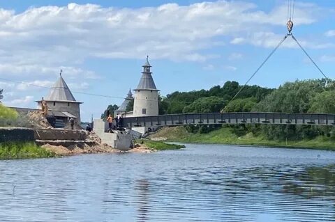 Новый пешеходный мост в пскове