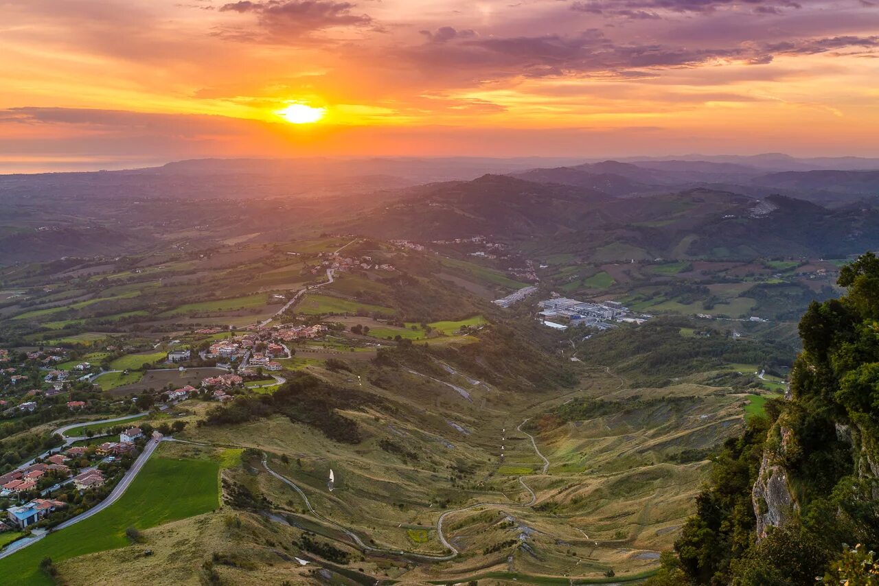 Сан Марино климат. Сан Марино рельеф. Сан Марино природа. Сан Марино природные зоны. Сан марино петропавловск