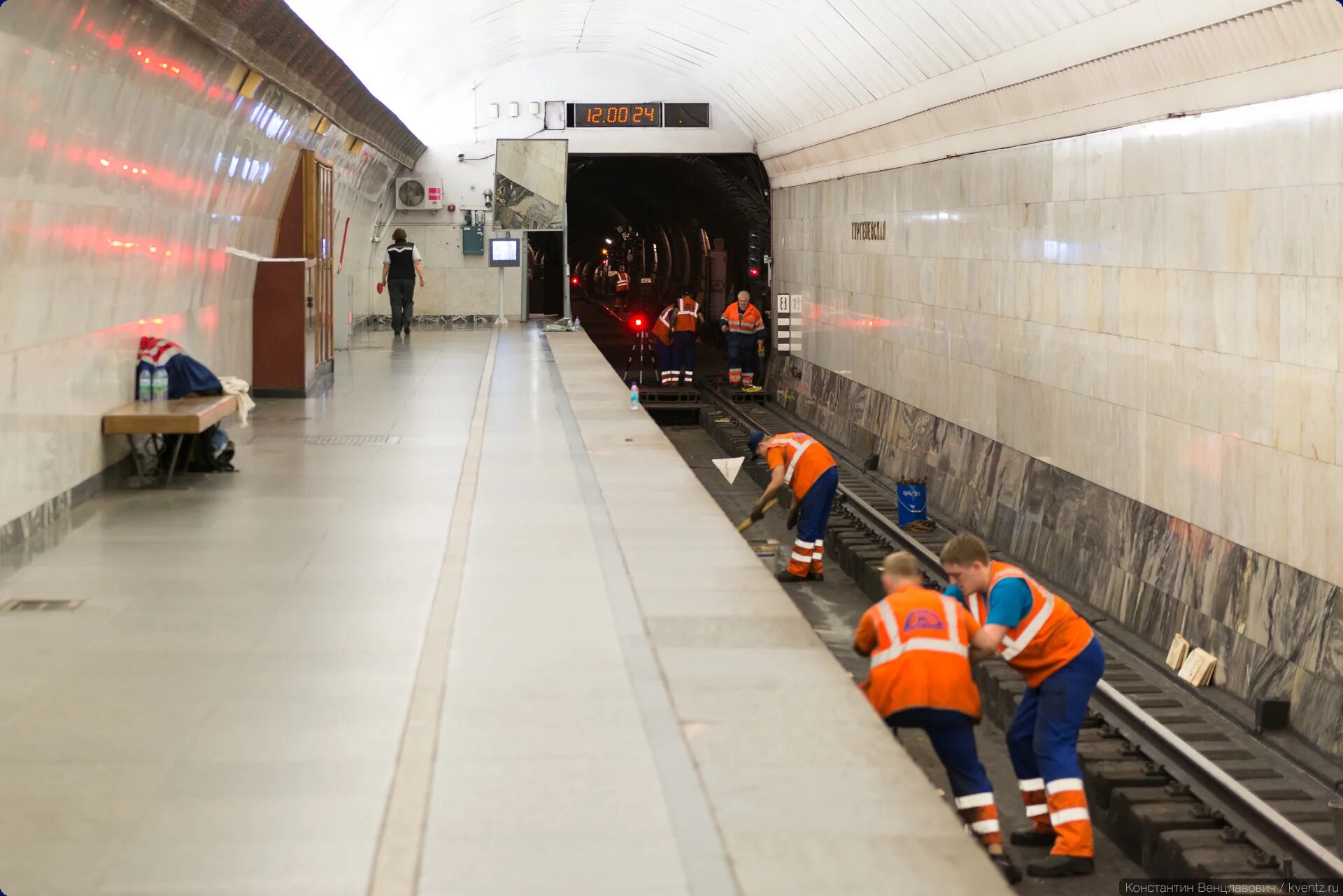 Какое метро закрыли сегодня. Метро с закрытыми путями. Закрытие метро. Метро закрыто. Какий метро закрыта.