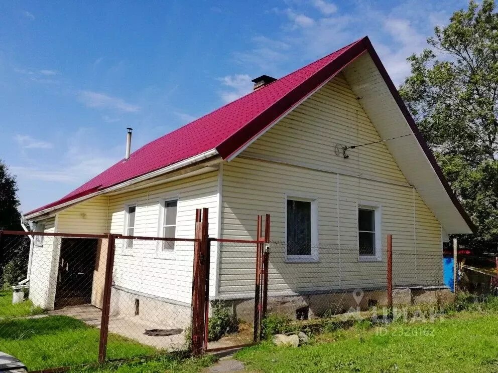 Село микуличин. Дом псковская область. Загородная дом 4 псков. Дом в пскове недорого. Дом в пскове недорого.