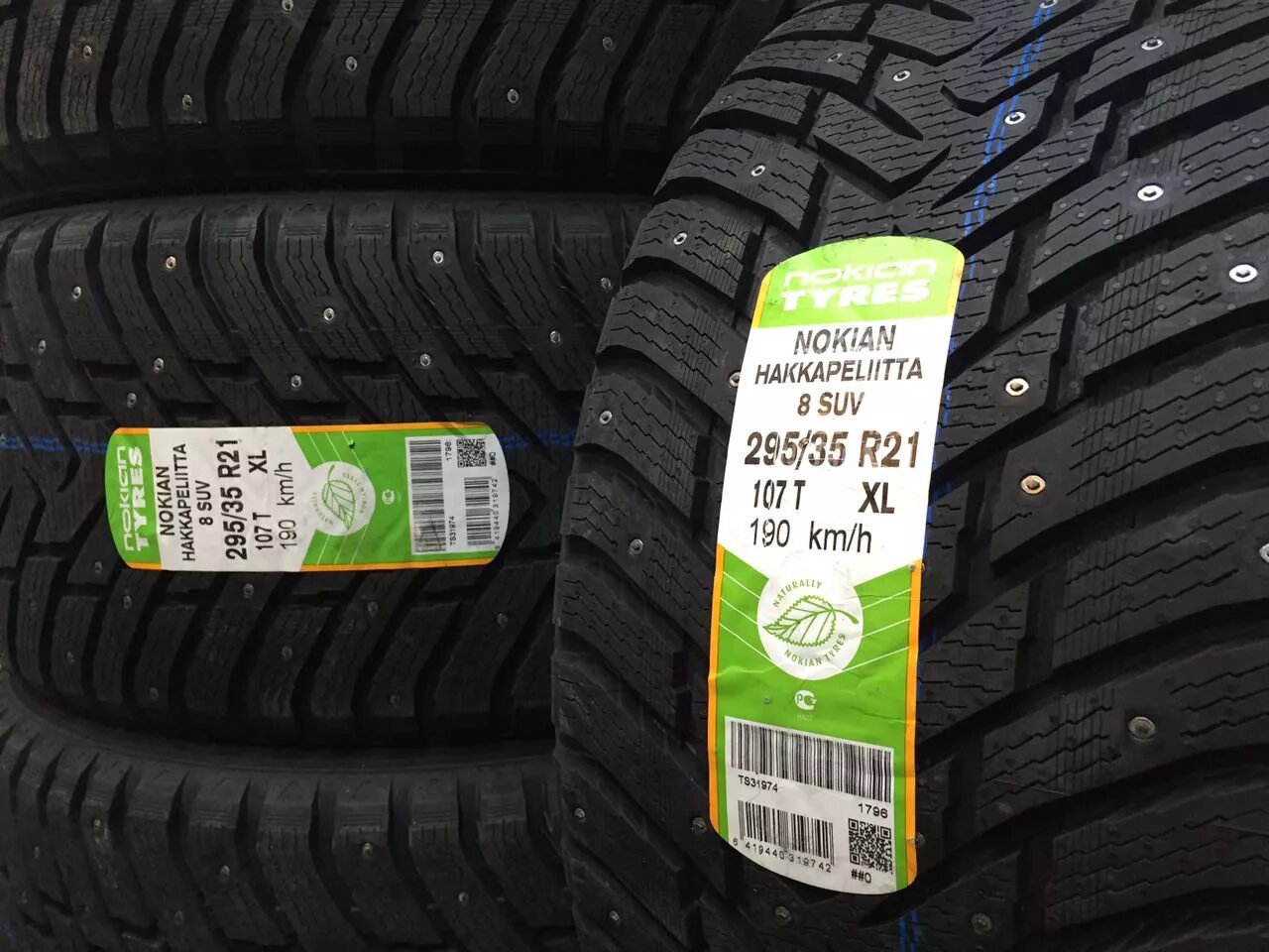 Шины нокиан купить в спб. Nokian Hakkapeliitta 9 SUV 315/35 r21. Nokian Tyres Hakkapeliitta 9 SUV 315/40 r21. 275/45/21 Nokian Hakkapeliitta 8 SUV. 315/35 R21 Nokian Tyres Hakkapeliitta 9 SUV 111t XL.