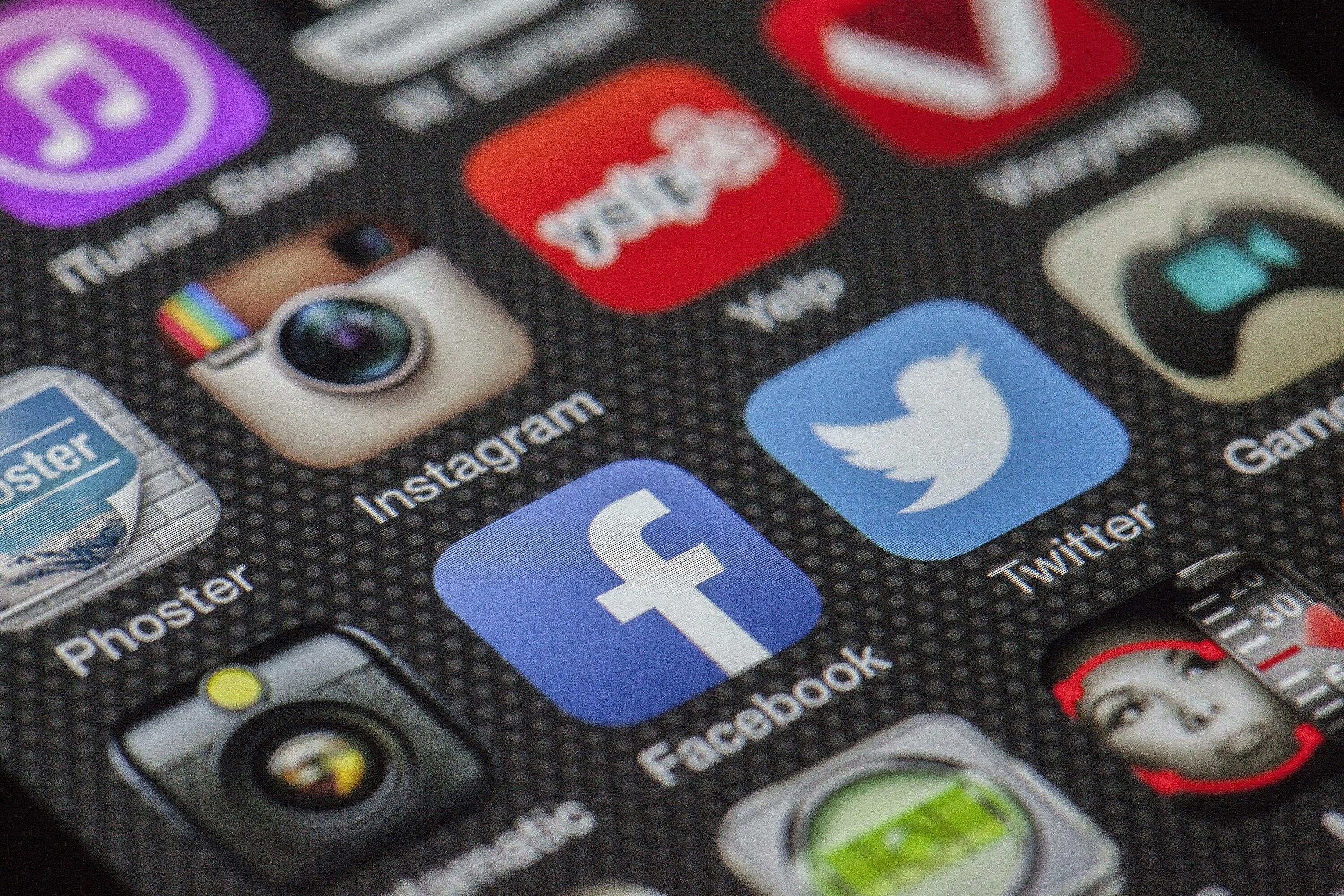 Social networking app. Соц сети. соцсети. в социальных сетях. social media.