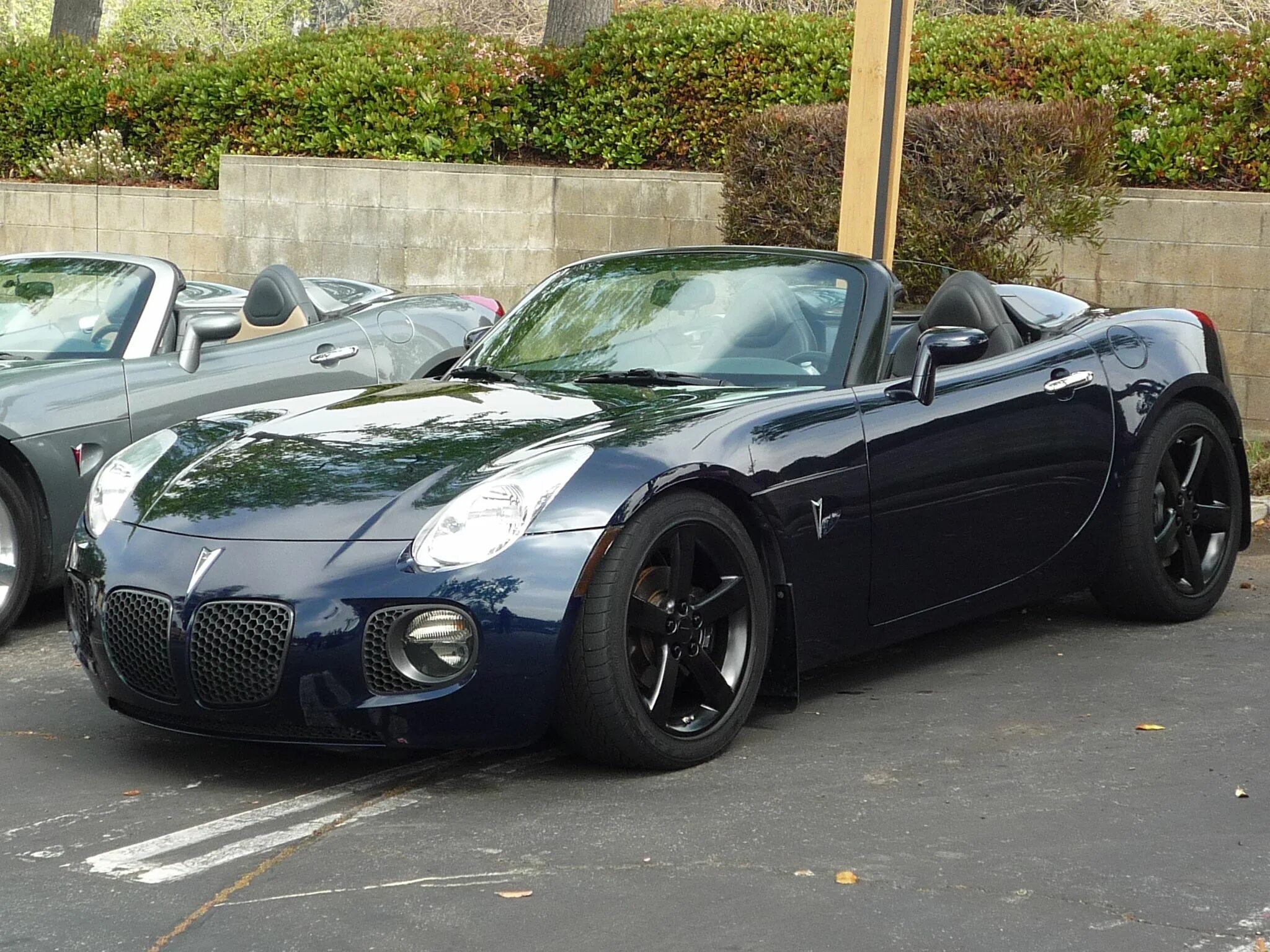 Pontiac solstice. Понтиак Солстайс. Pontiac Solstice 2008. Pontiac Solstice кабриолет. Pontiac Solstice 2006.