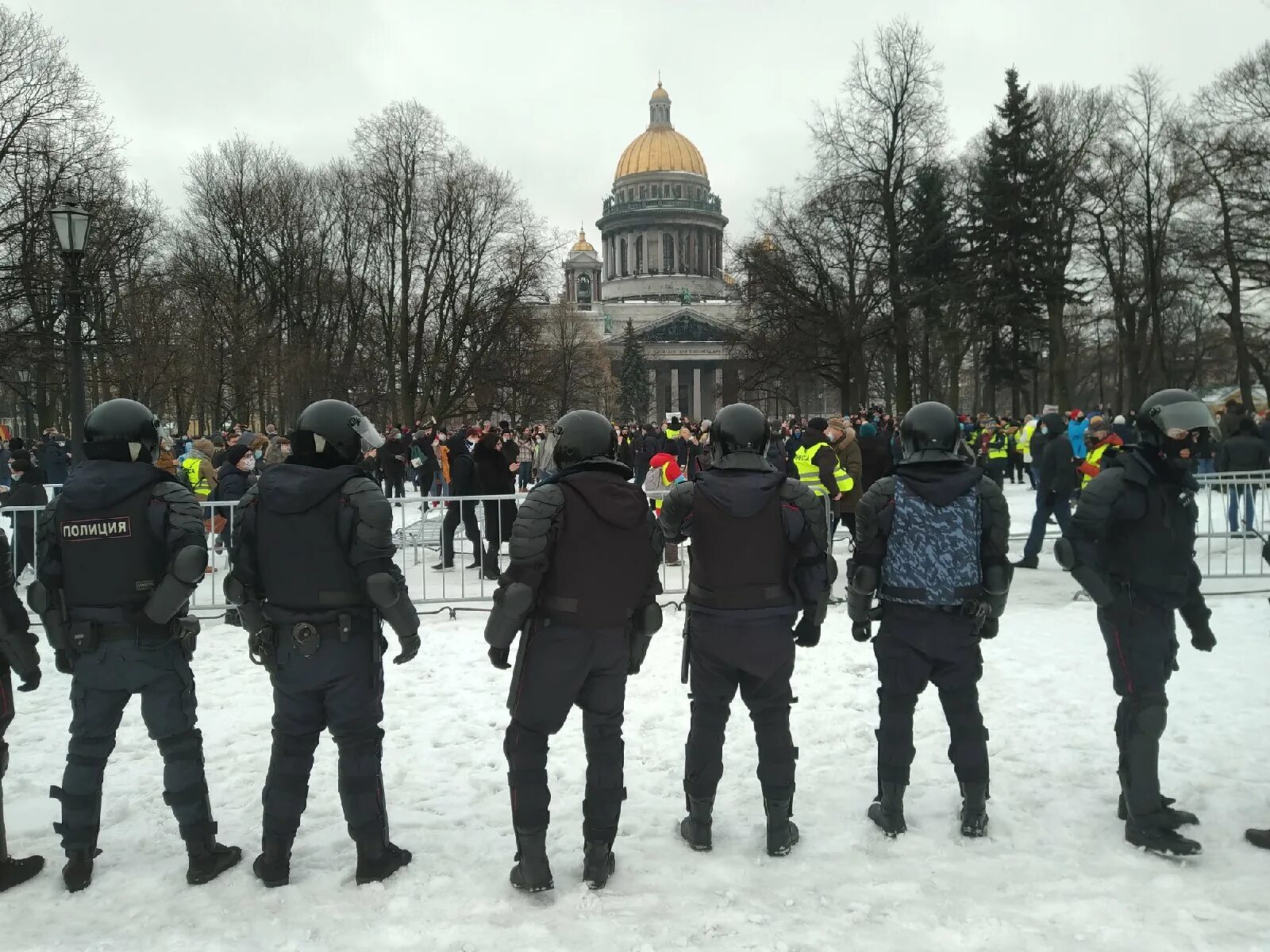 4 ноября в петербурге. Митинг Санкт-Петербург 2020. Митинг Навальный СПБ. Митинг декабрь 2021 СПБ. Митинг 26 марта 2017 Санкт Петербург.