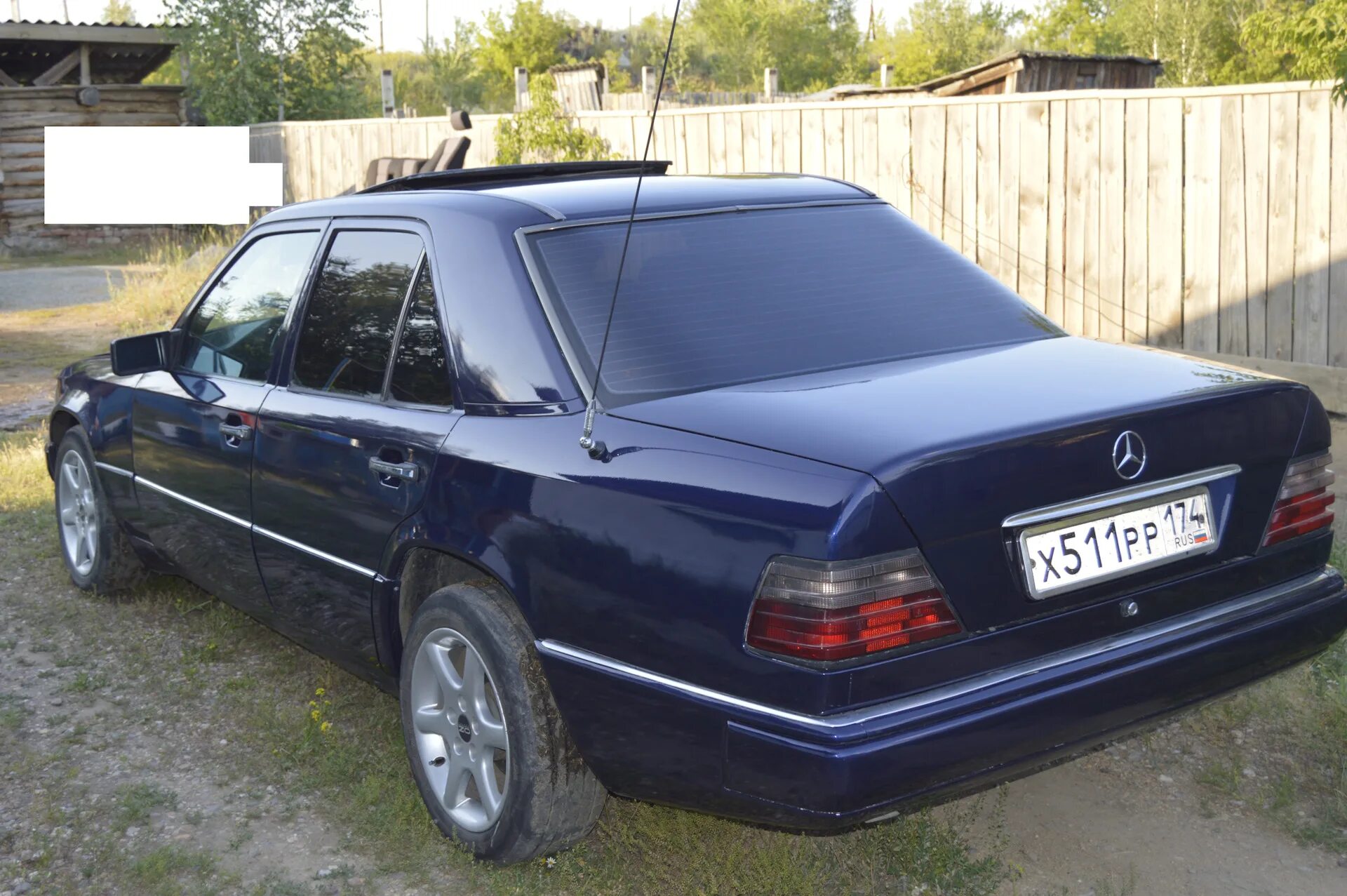 мерседес 124 е 220. мерседес 124 темно зеленый. цвет 124. мерседес w124 синий. мерседес w124.