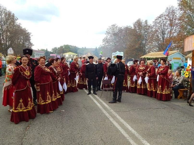 Население павловская краснодарский край. Павловский район станица Павловская. Памятники станицы Павловской Краснодарского края. Храм ст Павловская Краснодарского края. Достопримечательности станицы Павловской Краснодарского края.