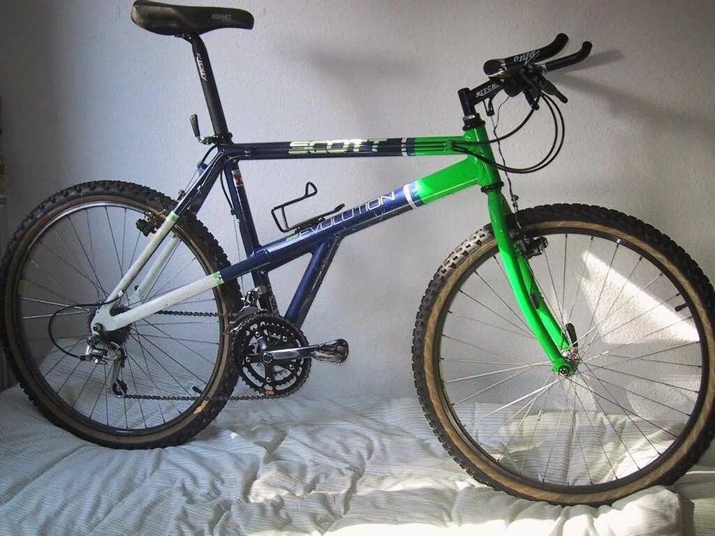 Велосипед scott peak. Велосипеды rocky mountain 1982 года. Scott summit велосипед. Lyle scott polo винтаж. Scott bike 1998.