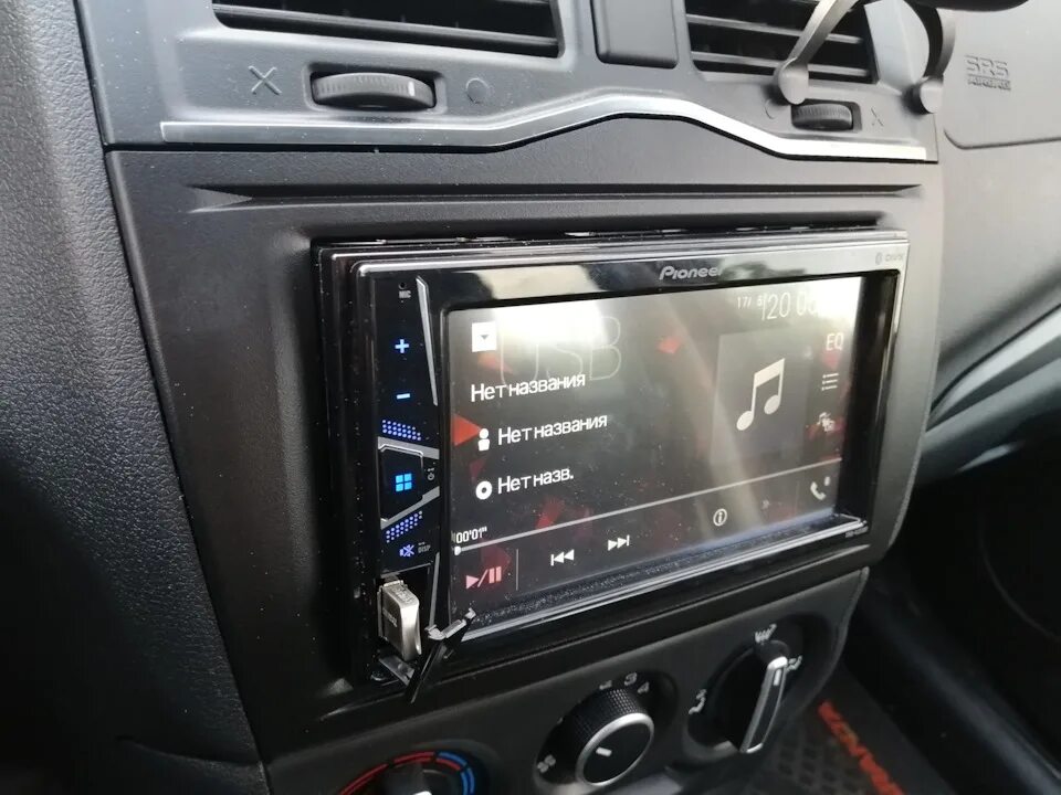 USB-магнитола Pioneer DMH-zf9350bt для Гранта кросс. Pioneer DMH zs9350bt отличия от zf9350bt. Магнитолы вместо штатных купить