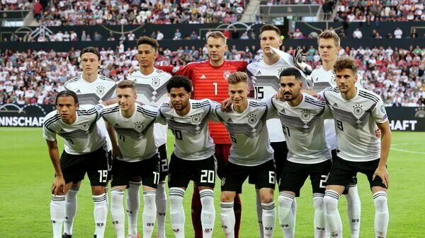 Сборная германии сколько раз чемпион. Команда сборной Германии по футболу 2021. Сборная Германии по футболу состав. Состав сборной Германии по футболу 2021. Сборная Германии 2009.