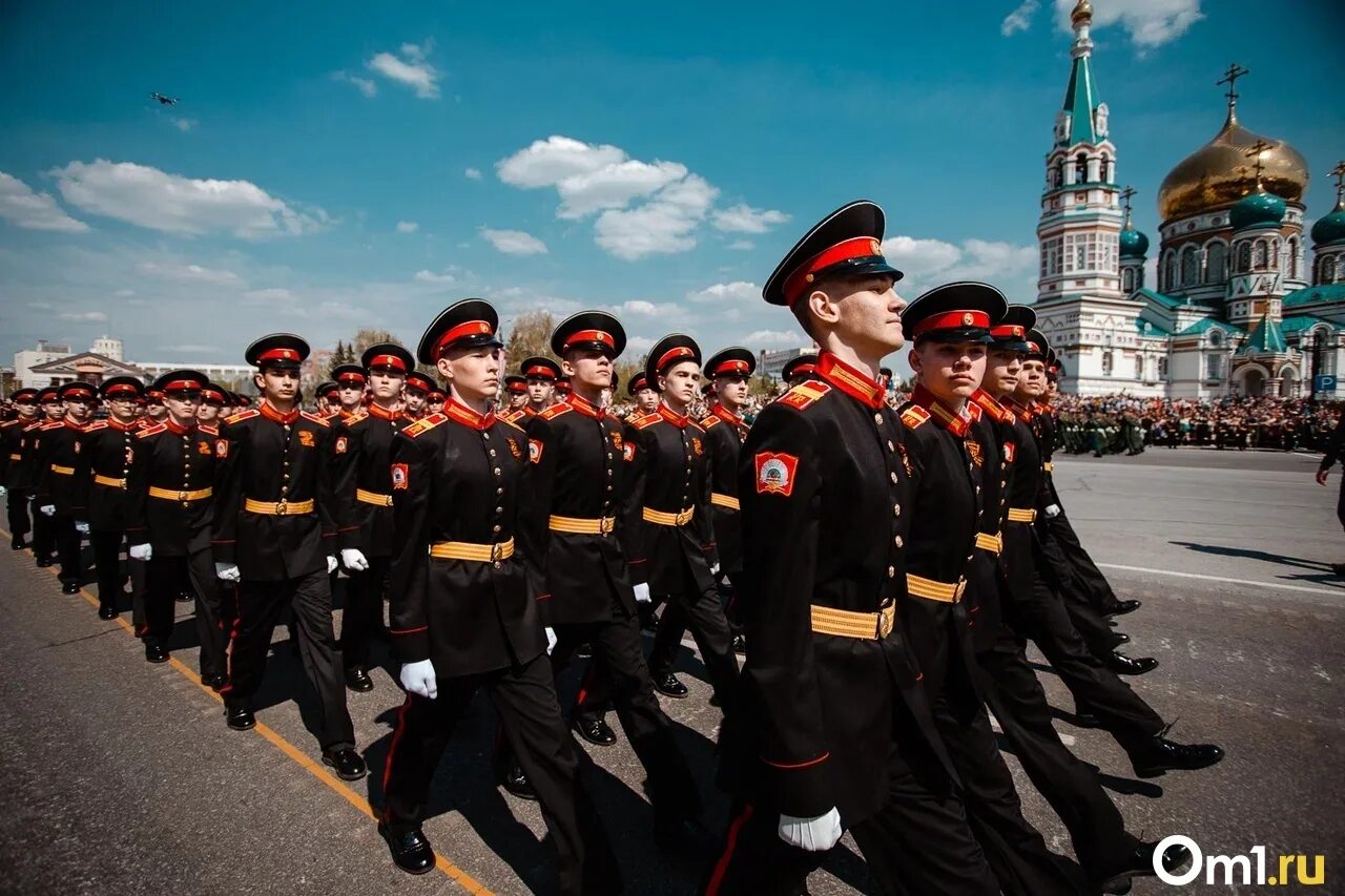 В каких городах состоится парад. Парад победы. парад 9 мая. парад победы омск. парад победы на красной площади.