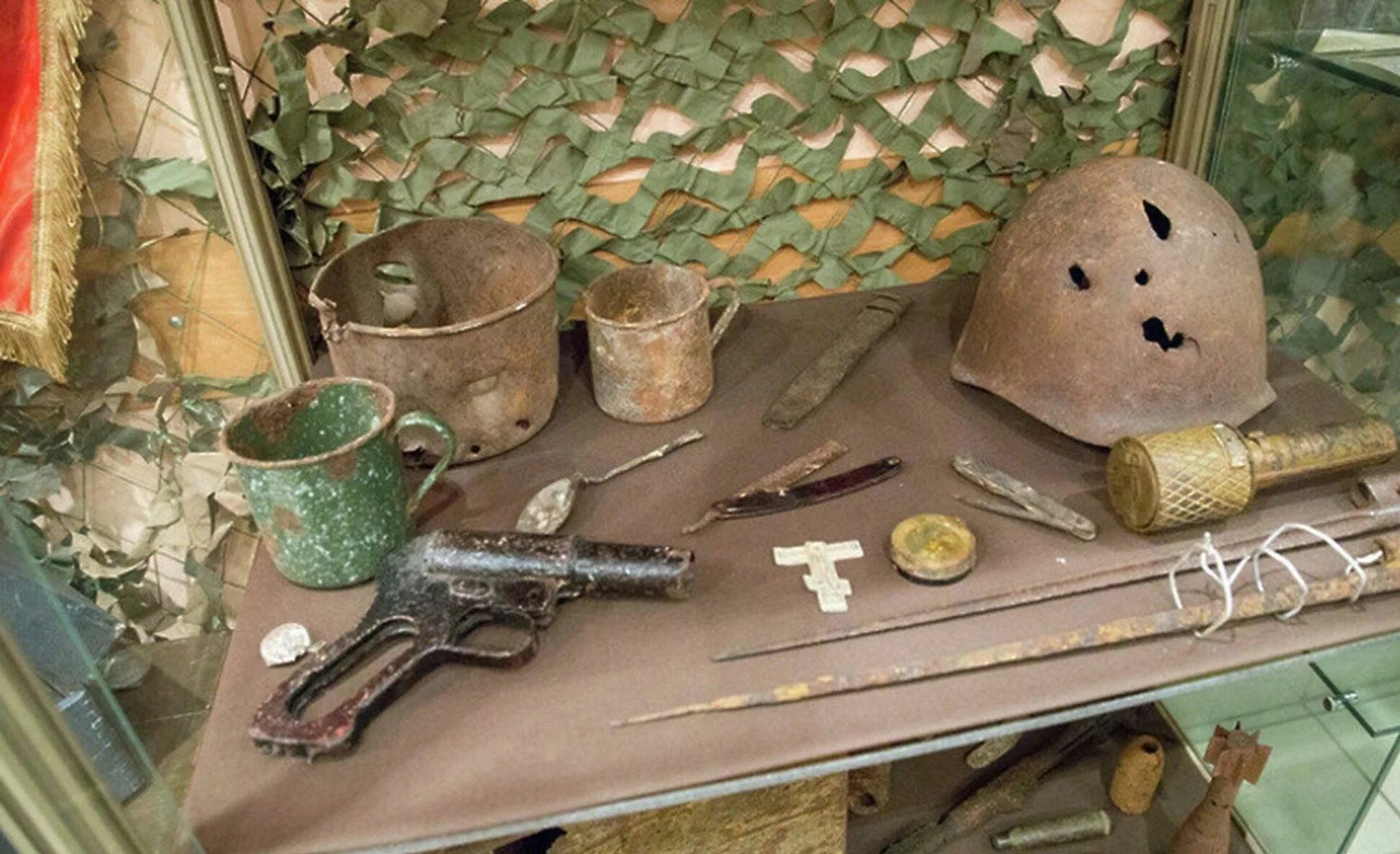 Предметы вов. Музей предметов Великой Отечественной войны 1941-1945. Музей ВОВ экспонаты. Вещи солдат ВОВ. Предметы солдатского быта времен Великой Отечественной войны