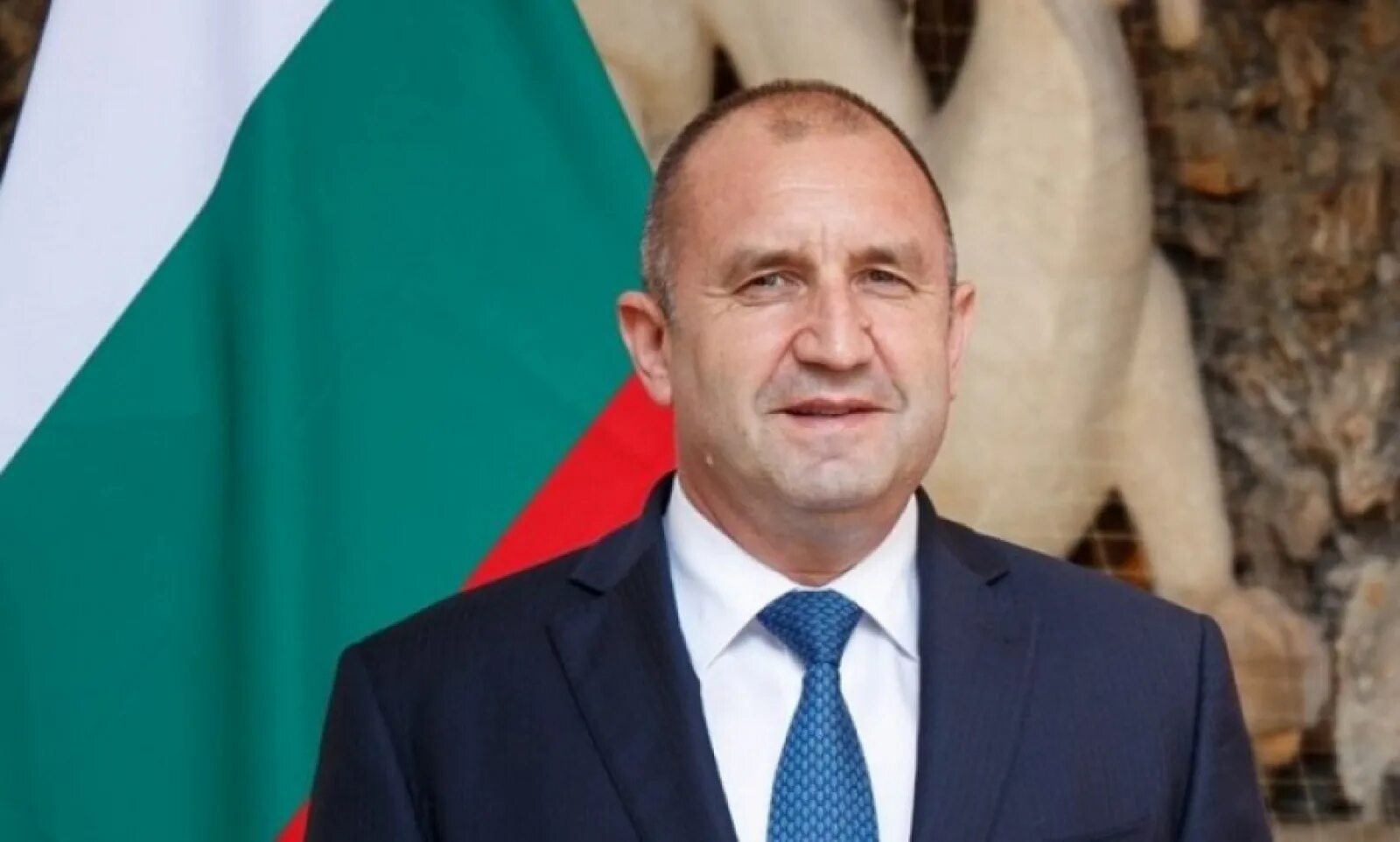 Болгария глава государства. Румен радев болгария. Румен радев болгария. Румен радев болгария. Болгария глава государства.