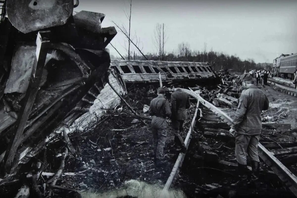 Катастрофа Аша Улу-Теляк 1989. Катастрофа 4 июня 1989 Железнодорожная Улу Теляк. Аша Улу-Теляк катастрофа. 3 июня 1989