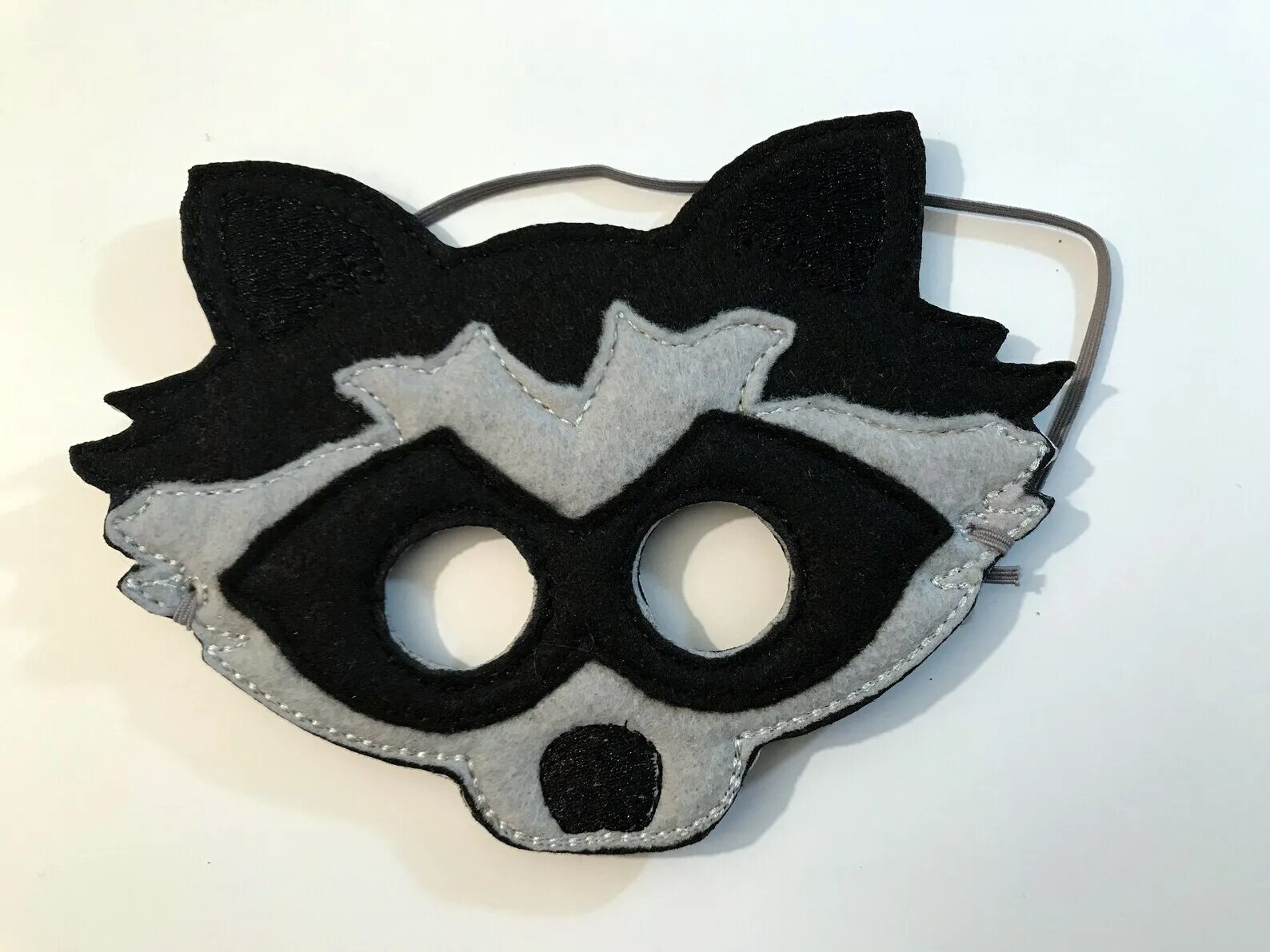Финал маски енот. Raccoon mask. маска енот. маска енота для детей. маска енота из фетра.