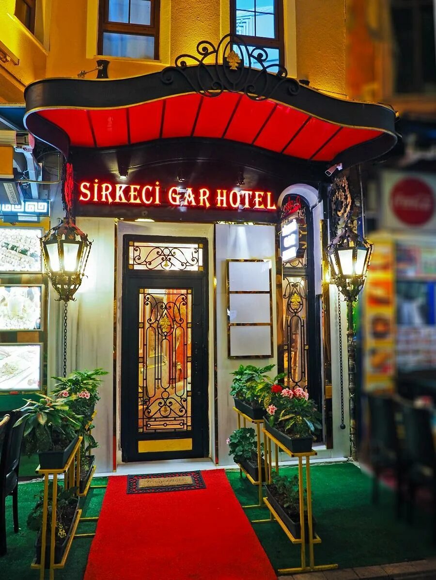 Отель в стамбуле legacy ottoman. Istanbul sirkeci. Istanbul sirkeci. Станция метро сиркеджи стамбул. Вокзал в стамбуле восточный экспресс.
