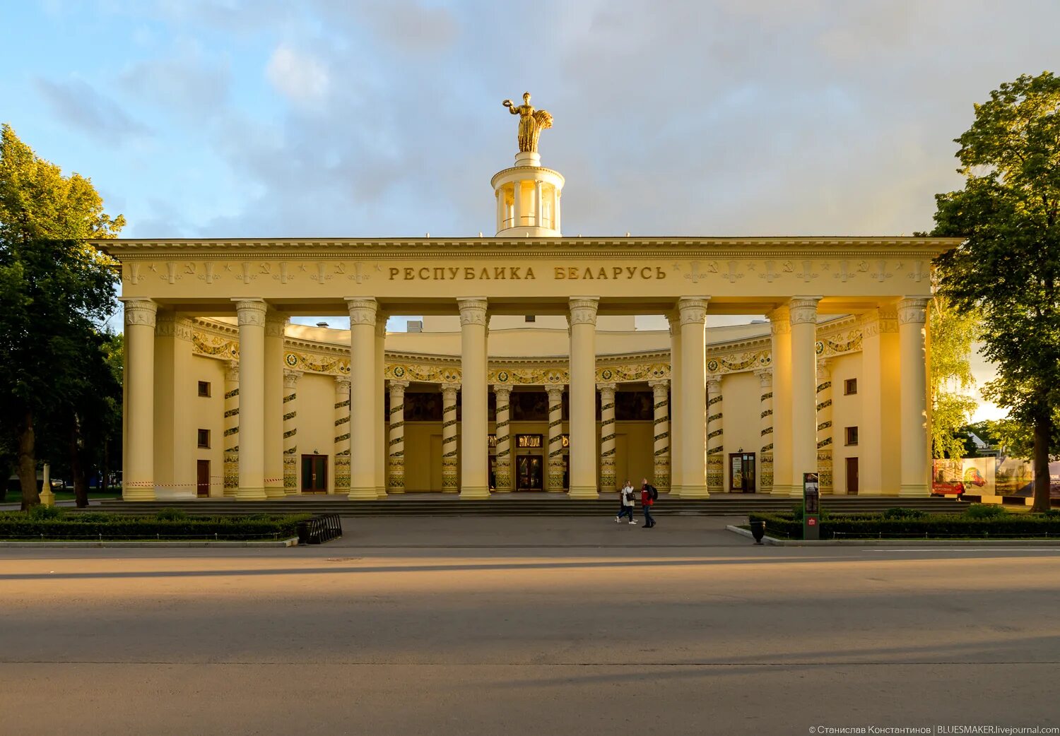 Москва вднх павильон 66. Вднх павильон карело-финской сср. Павильон 18 на вднх. Национальные павильоны вднх. Национальные павильоны вднх.