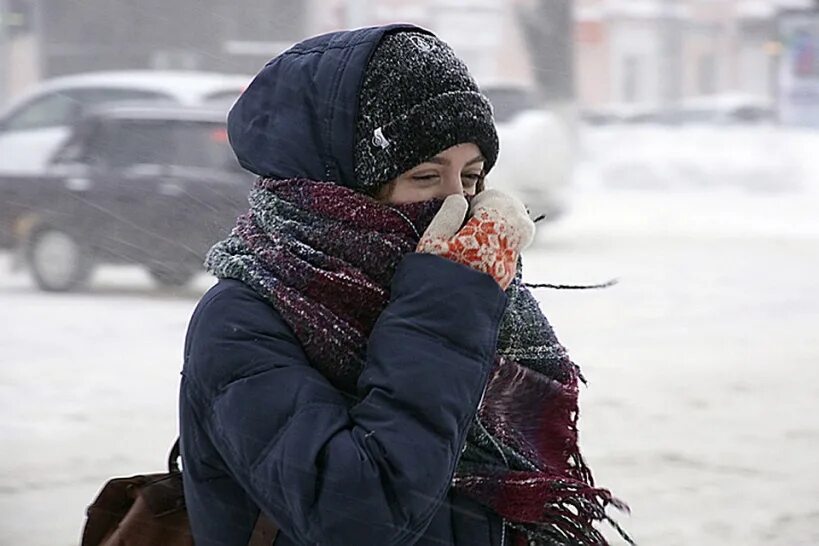 Сильный мороз в городе. Сильный Мороз. Аномальные Морозы в Москве. Аномальный холод в Москве. Холодно Мороз.