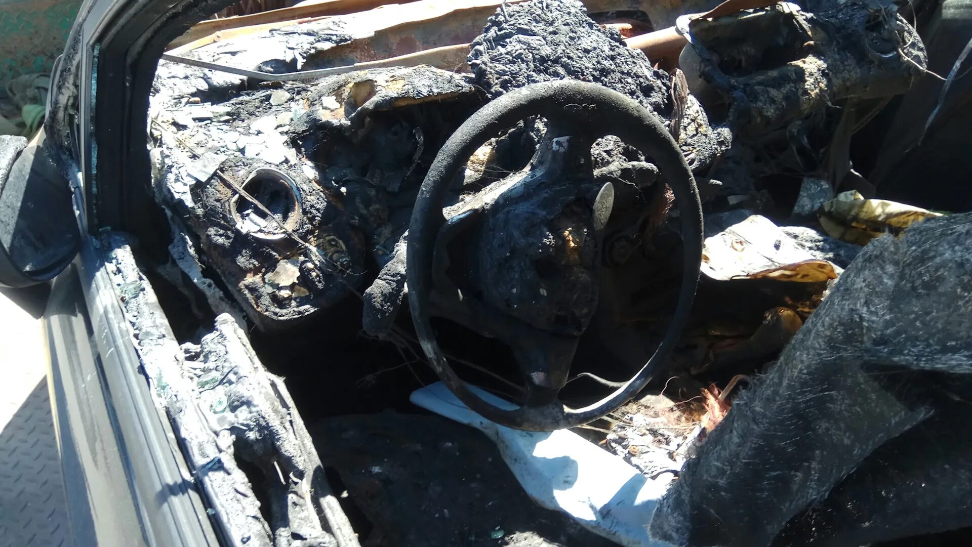 ДТП В Матвеево-Курганском районе. Ростовская область сгорела машина.