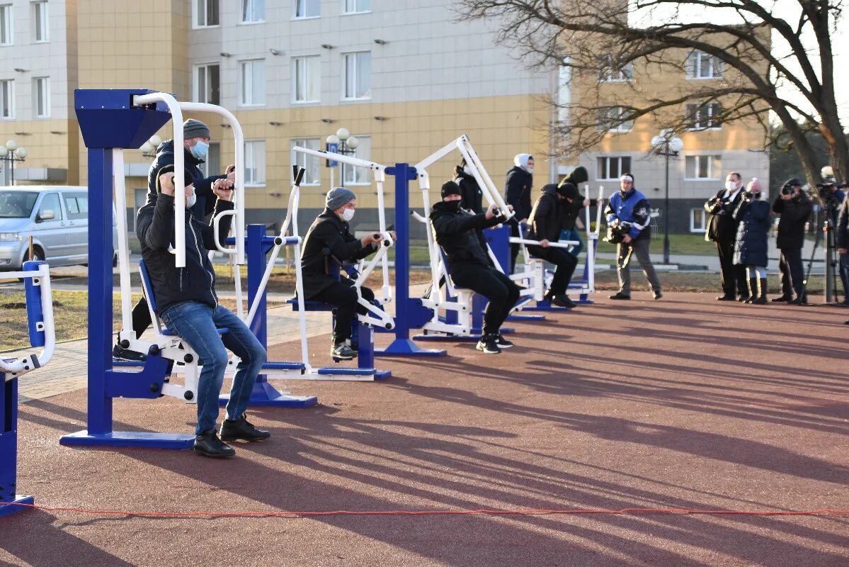 Новости сегодня старый оскол белгородская область. Школа 21 Белгород спортплощадка. Спортплощадки новый Оскол. Спортплощадка старый Оскол. Новый Оскол стадион.