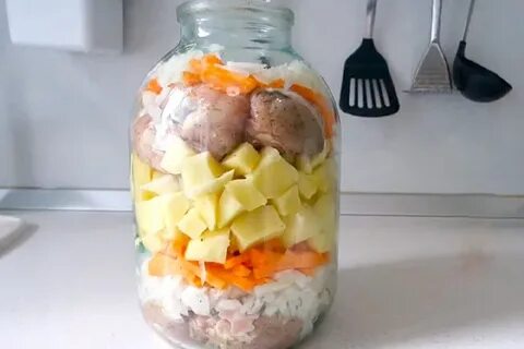 Курица в духовке в банке собственном соку
