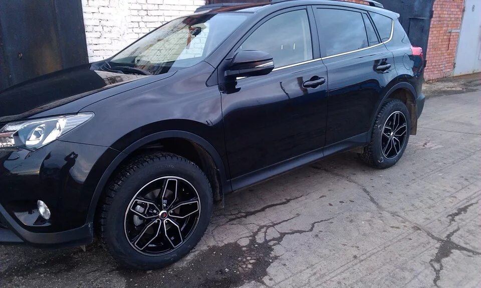 235/55 R18 Toyota rav4. Toyota rav4 4 235/60 r18. Диски Toyota rav4 2014 r18. Рав 4 235/60/18. Купить резину на рав 4