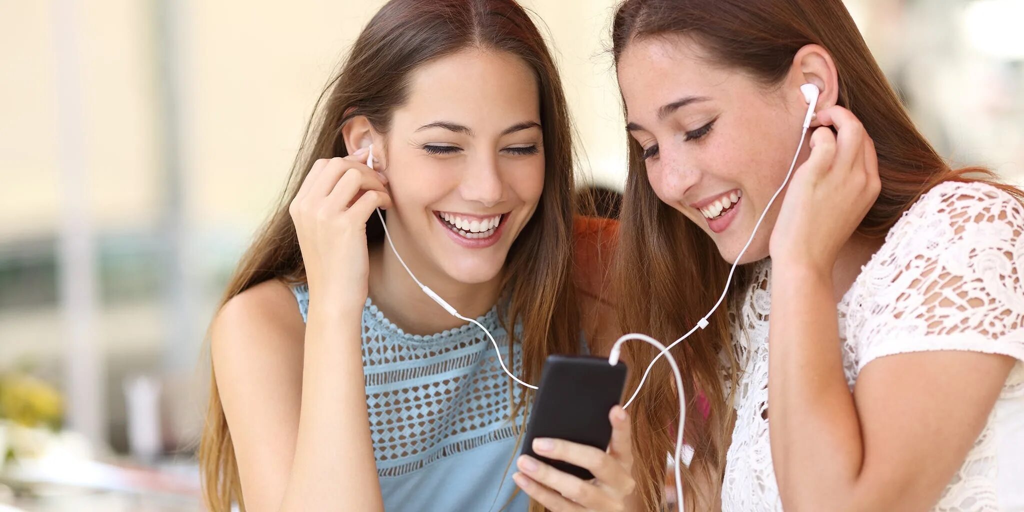 We listen with our. Listen to the music. аудирование вживую. предложения с listen to. listen2tish.
