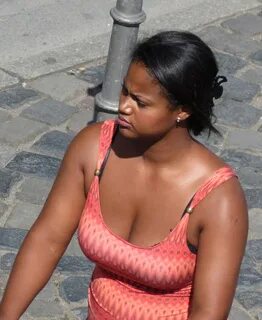 ebony downblouse milf in jeans.
