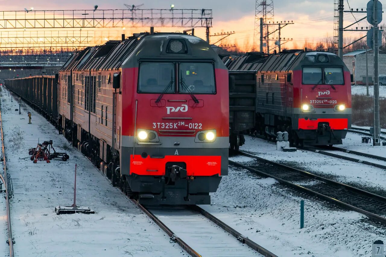 Электричка 120 км краснодар. Бологое полоцкая жд. 120в поезд. Поезд белгород москва видео. Дневной экспресс москва саранск поезд.