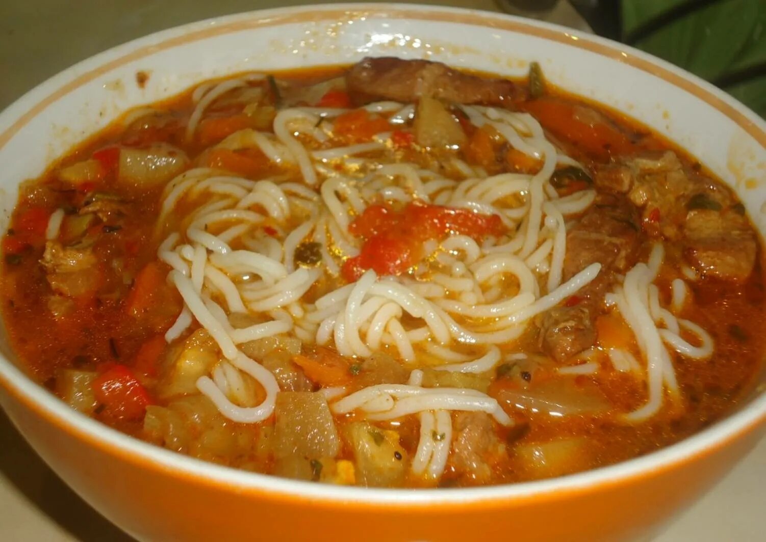 Вкуснейший лагман из свинины. Лагман. лагман из свинины с картошкой и лапшой. лагман с картошкой. лагман уйгурский.