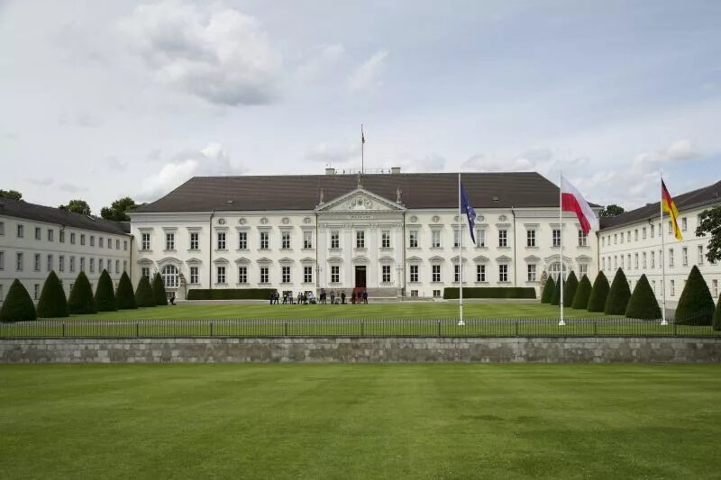 Как называется резиденция. Дворец конгрессов" (константиновский дворец) стрельна. Как называется резиденция. Резиденция президента в стрельне. Михайловский замок василий иванович баженов.