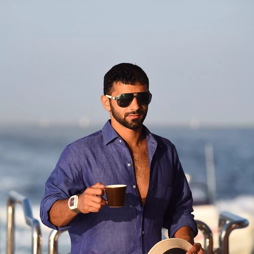 Кто такой вадим дубай 67. Валерий чернолев дубай. Познакомиться с богатым в дубай. Дудай константин дмитриевич. Фото армяне в дубае.