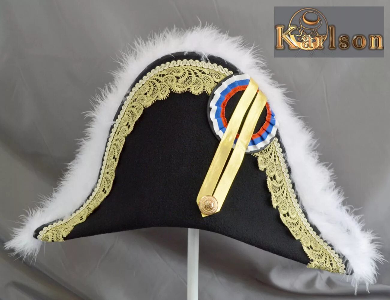 Двууголка российской империи. Наполеоновская треуголка. Двуугольная шляпа. Двууголка. Двууголка наполеона.